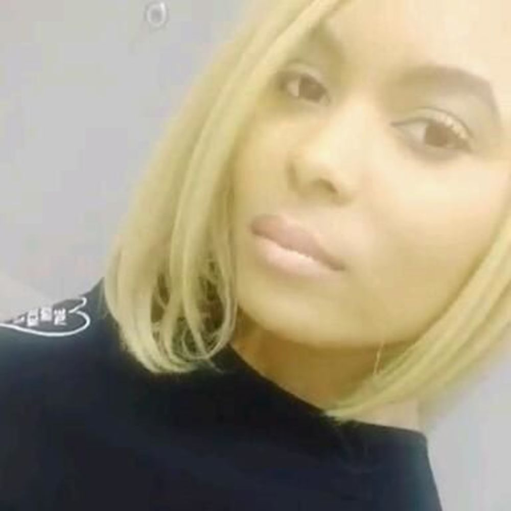 Meet your Posher, Iris